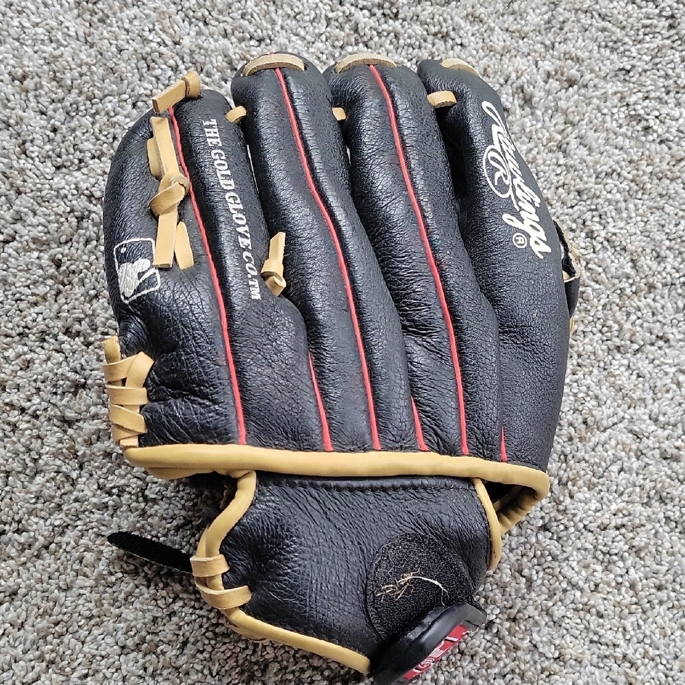 Rawlings Black and Tan Kids Baseball Glove - Picture 2 of 3